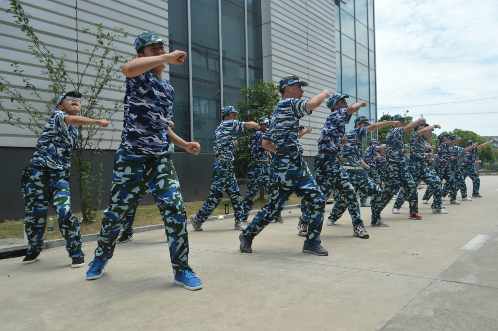 九游老哥俱乐部-老哥必备的交流社区