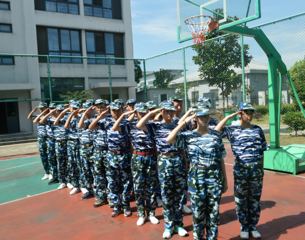 九游老哥俱乐部-老哥必备的交流社区