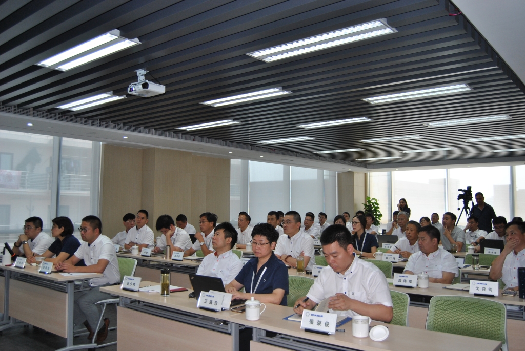 九游老哥俱乐部-老哥必备的交流社区